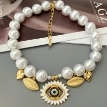 Eye charm Plastic pearl necklace
