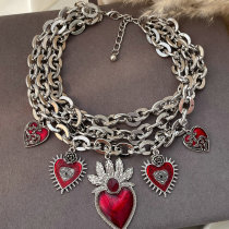 Chunky chain heart charm necklace