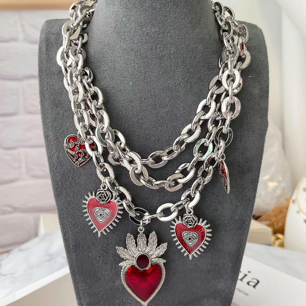 Chunky chain heart charm necklace