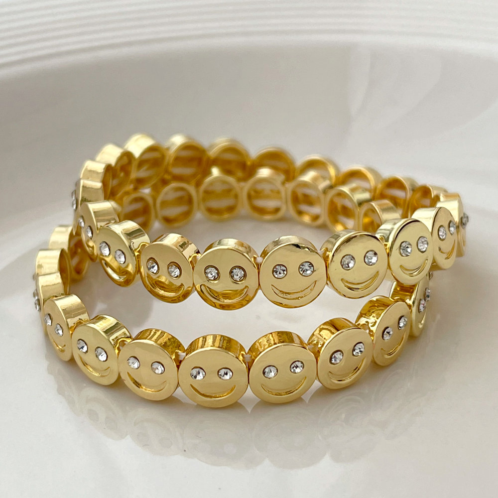 Elastic samile face charm bracelet