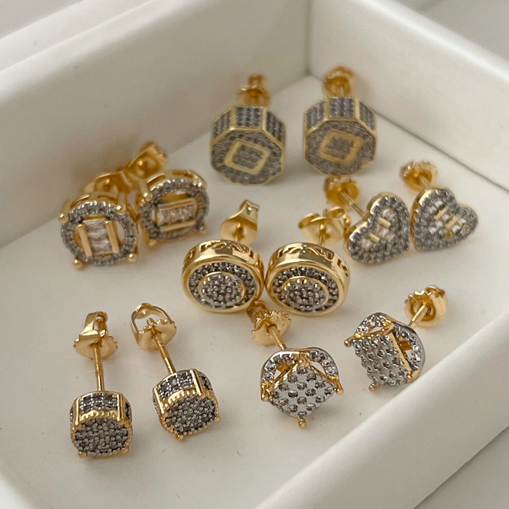 Two tone round shape earrings