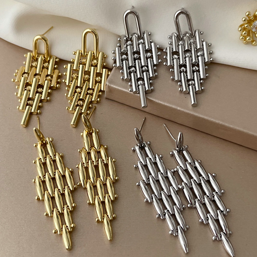 Metal wave earrings