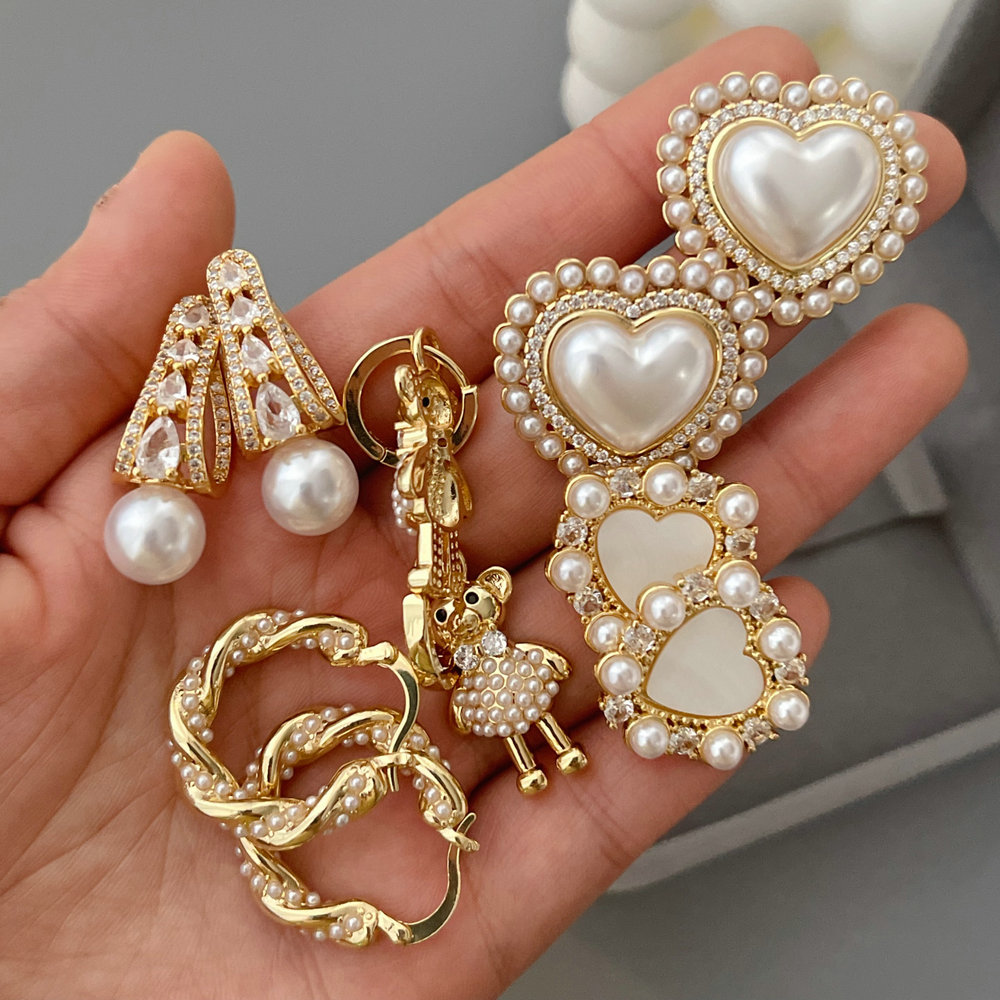 Pearl heart earrings