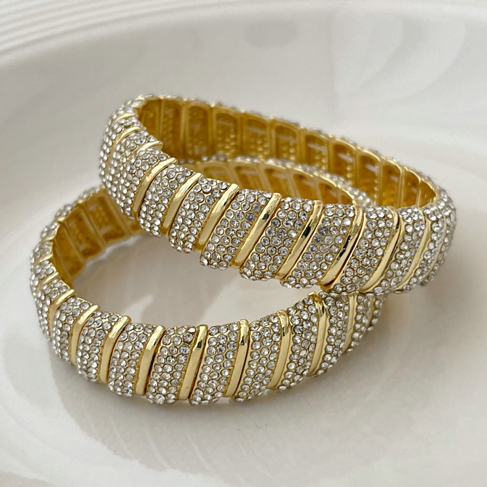 Elastic crystal wave bracelet