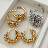Fashion metal twist earrings