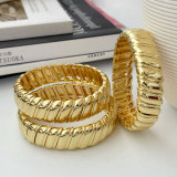 Elastic wave charm bracelet