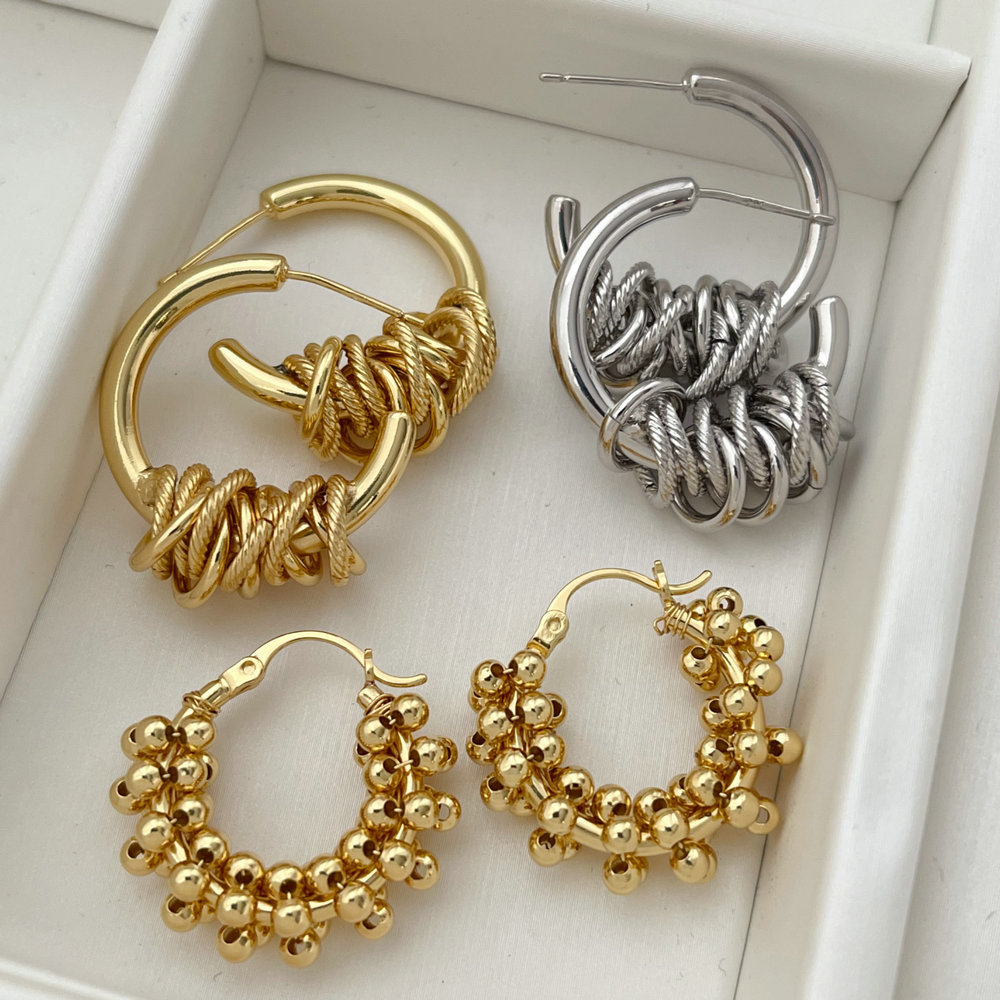 Fashion metal twist earrings