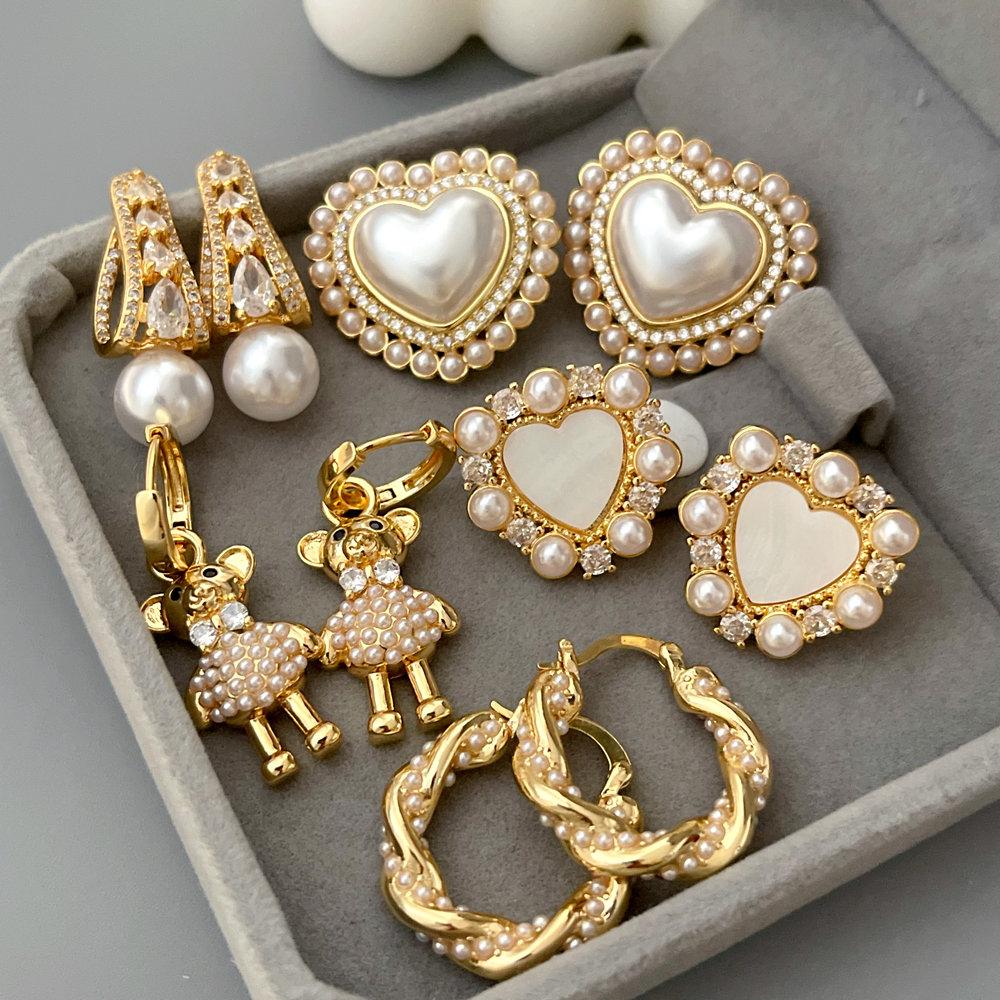 Pearl heart earrings
