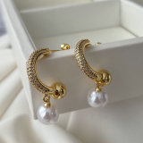 Simple pearl earrings