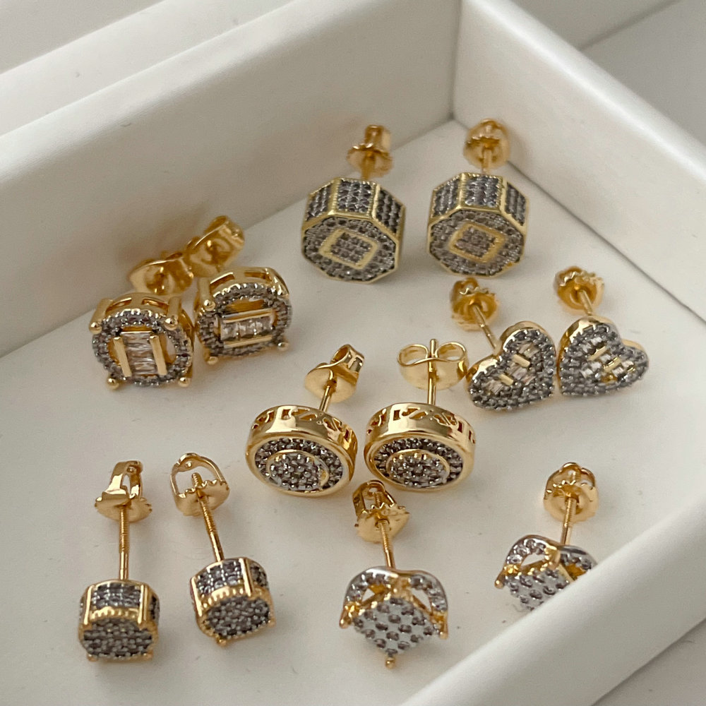 Two tone round shape earrings
