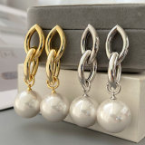 Metal chain pearl drop earrings