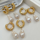 Fresh water pearl earrings