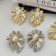 Fashion pearl flower earrings