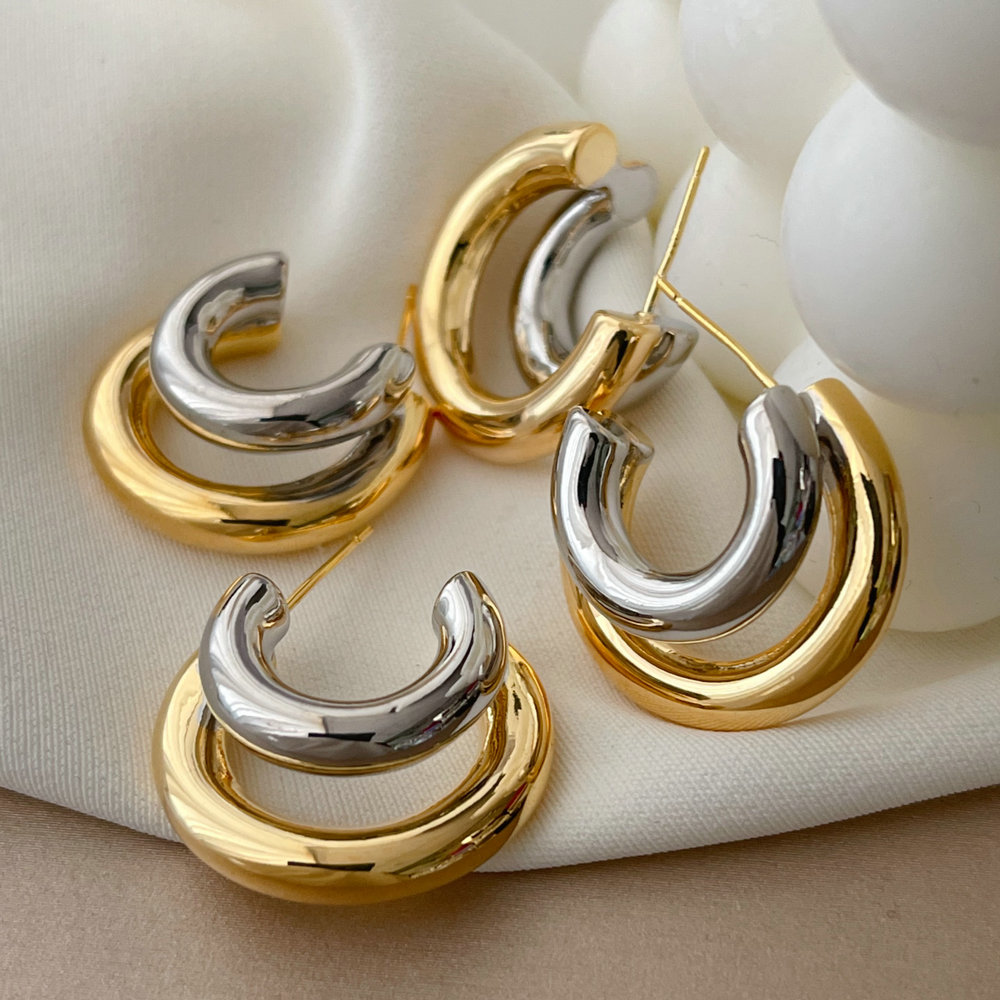 Two tone circle hoop
