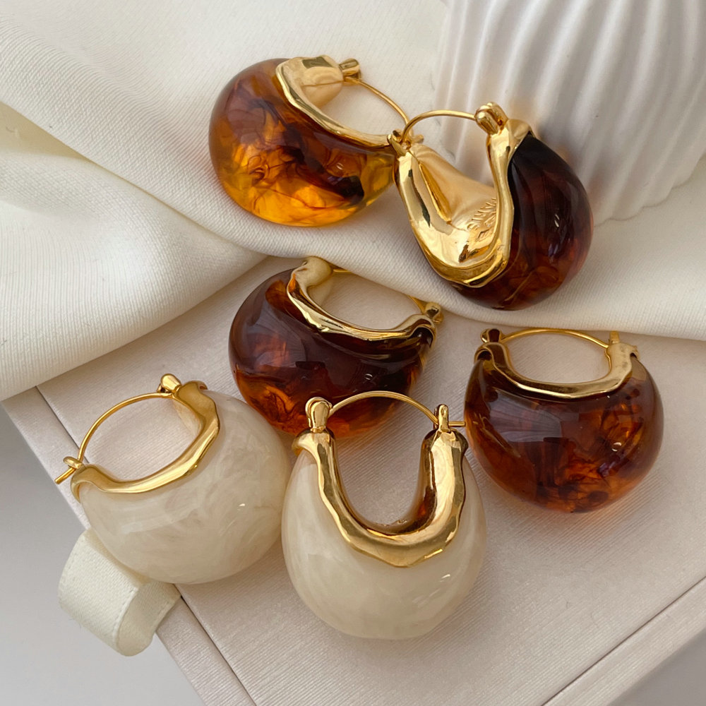 Acrylic oval earrings