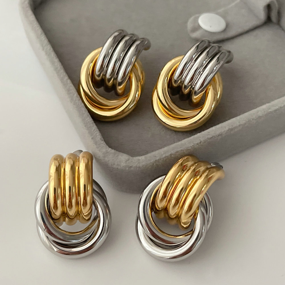 Metal two tone circle earrings