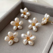 Fresh water pearl flower earrings