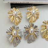 Fashion pearl flower earrings