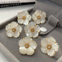Shell flower earrings