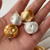 Metal teardrop earrings