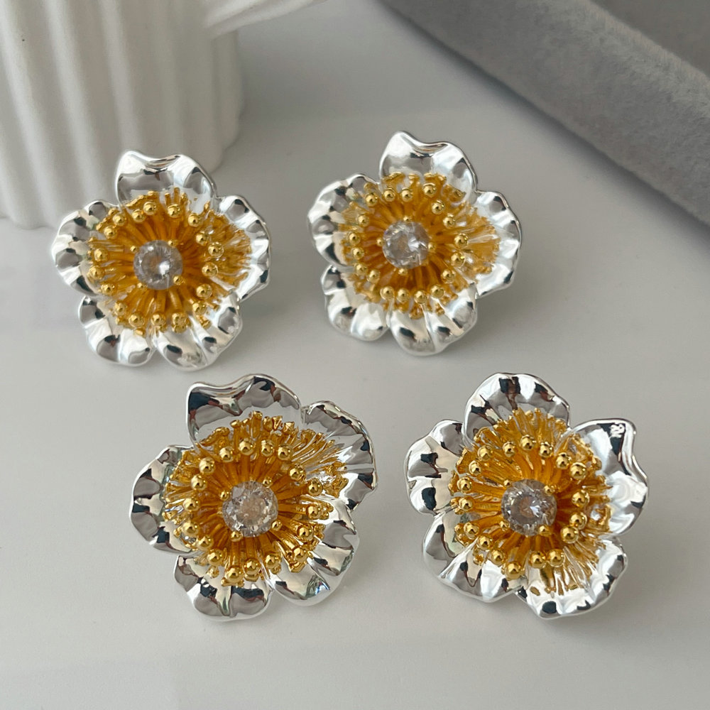 Two tone flower earrings