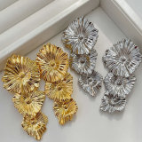 Metal chunky flower earrings