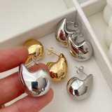 Metal teardrop earrings