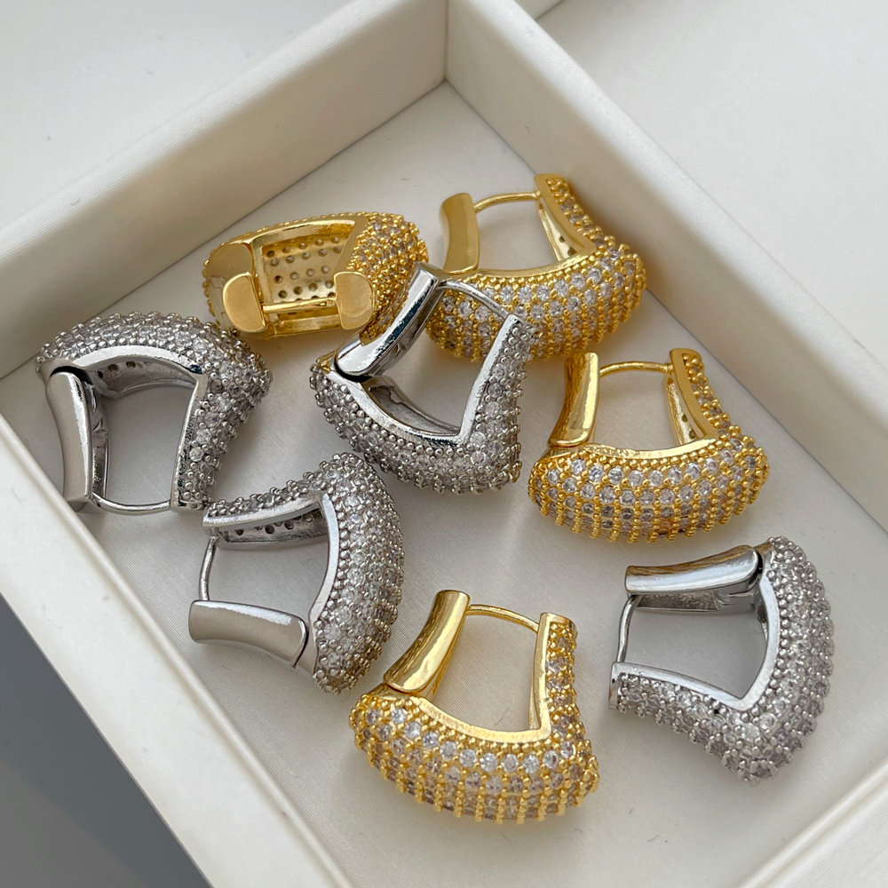 Pave zircon u hoop