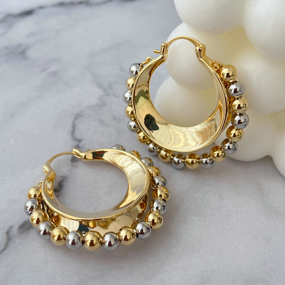 Pearl hoop