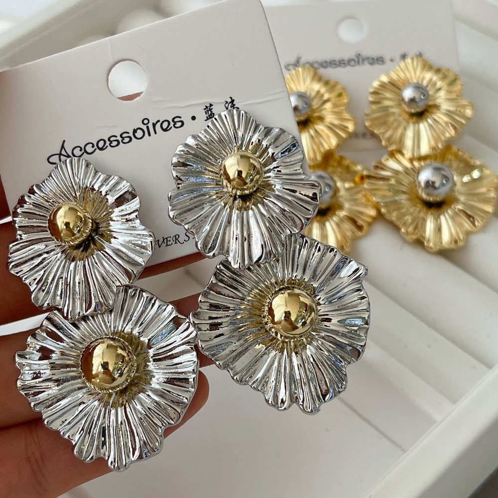 Two tone flower earrings