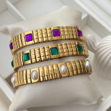 Elastic pearl bracelet