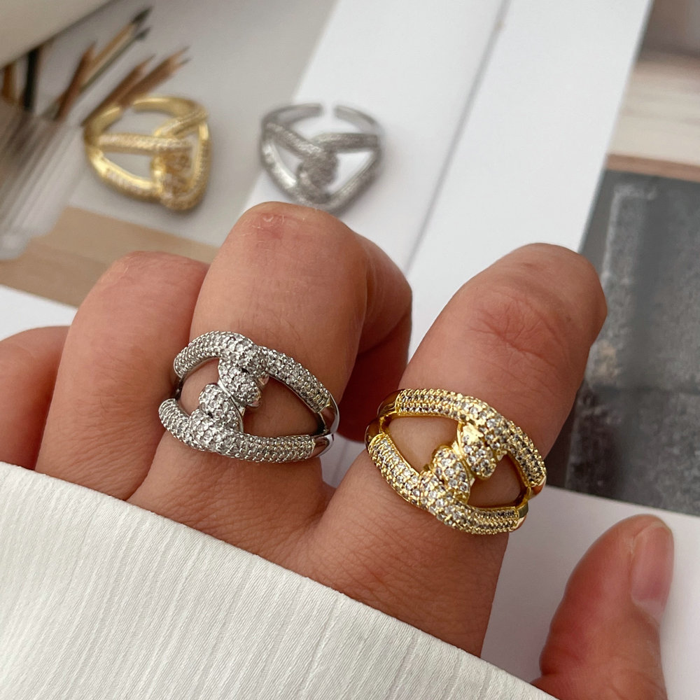 Pave zircon twist ring