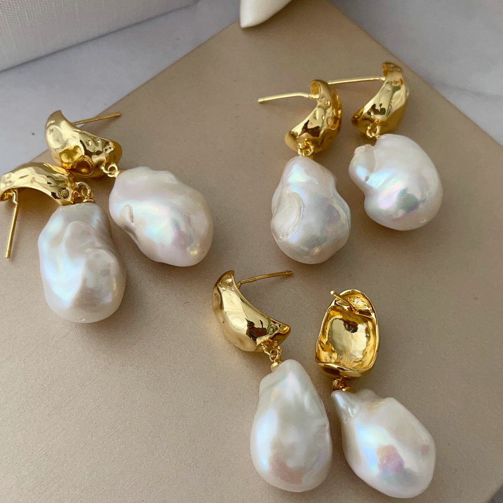 Fresh water pearl earrings