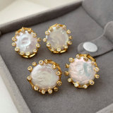 Fresh water pearl round earrings