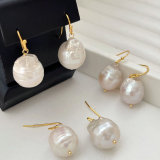 Fresh water pearl earrings