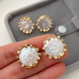 Fresh water pearl round earrings