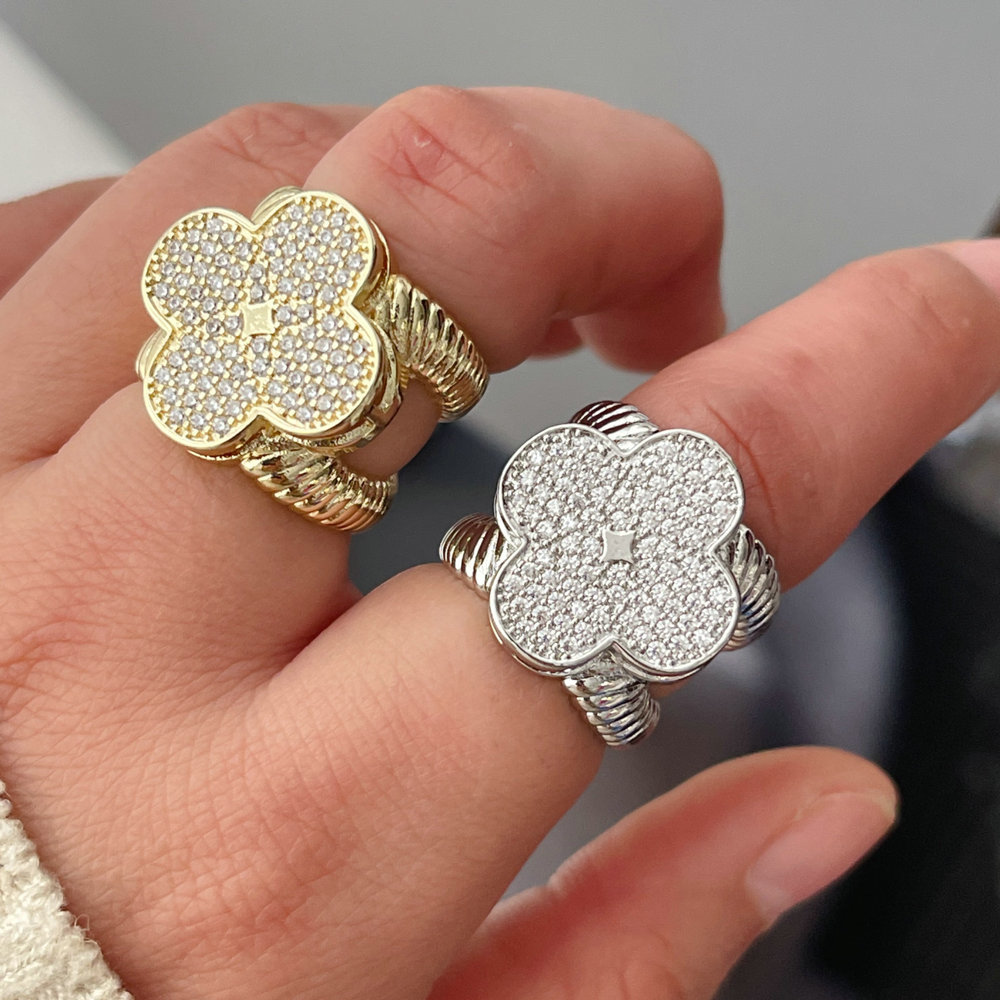 Pave zircon clover ring