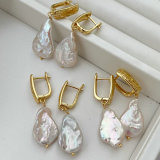 Fresh water pearl earrings