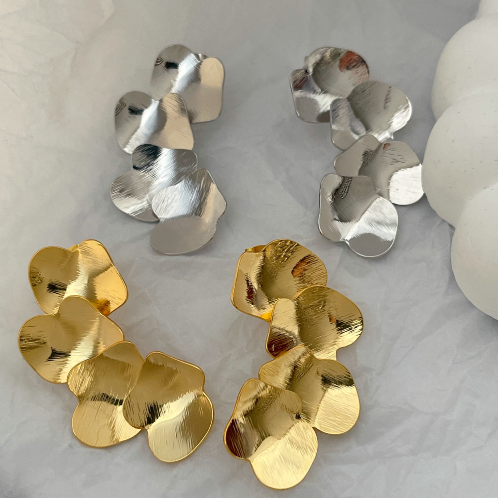 Metal leaf earrings
