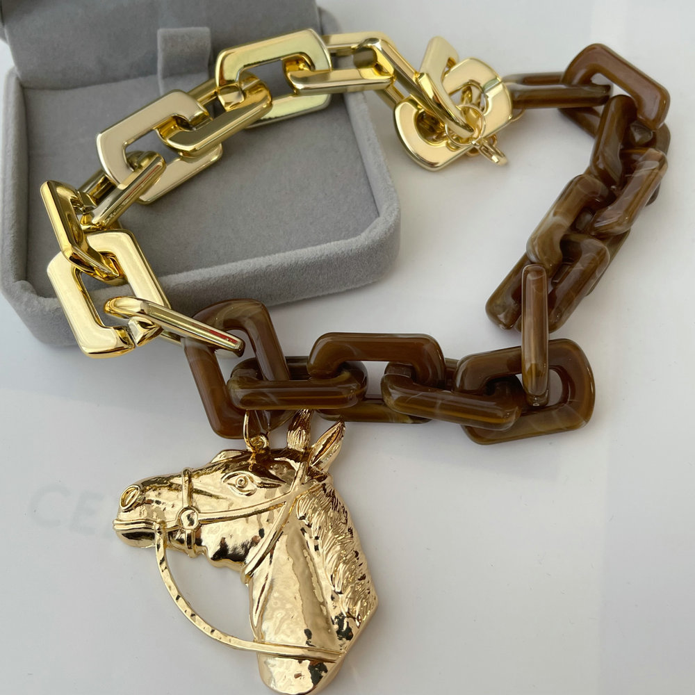 Chunky chain necklace with horse pendant