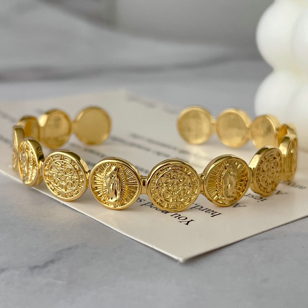 Metal cross bracelet