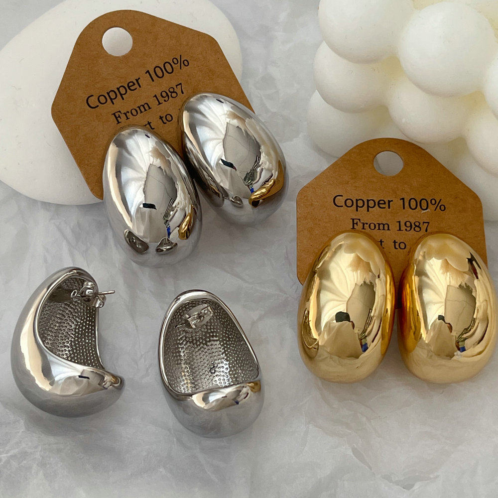 Metal chunky moon earrings