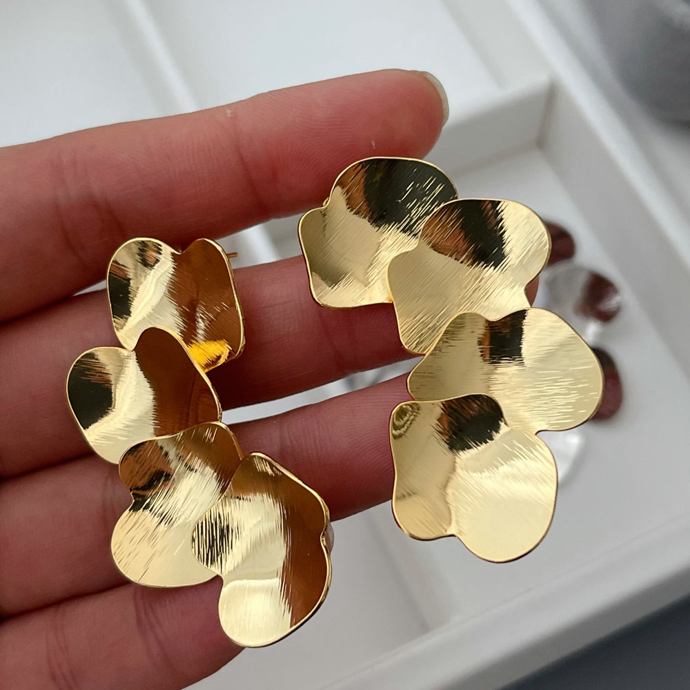 Metal leaf earrings