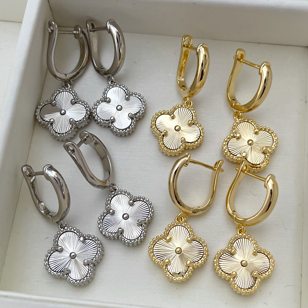 Clover charm earrings