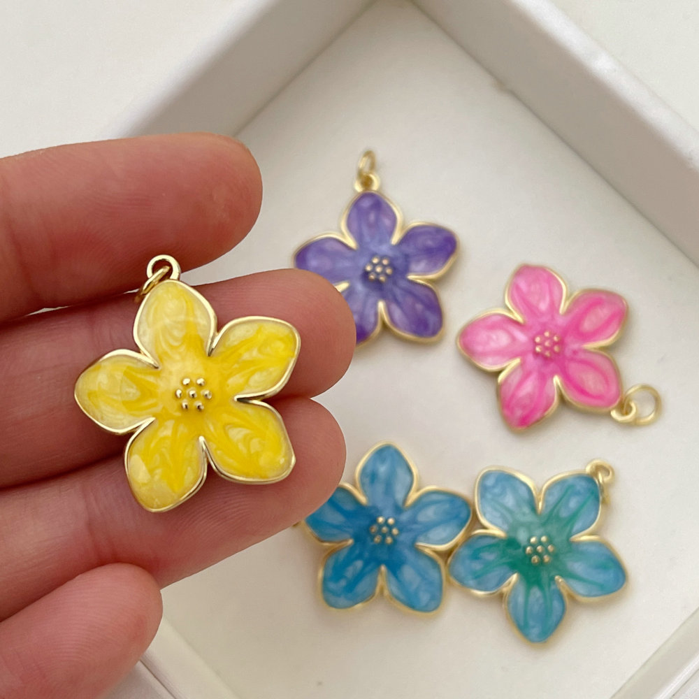 Enamel heart charm
