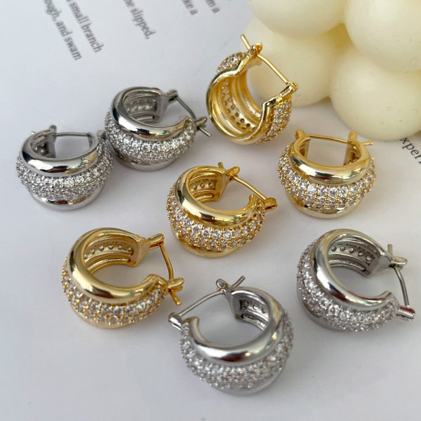 Pave zircon basic hoop