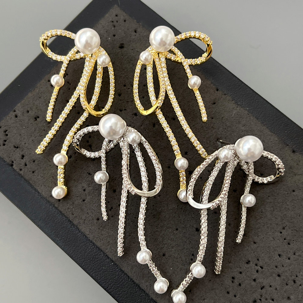 Pave zircon bow pearle earrings