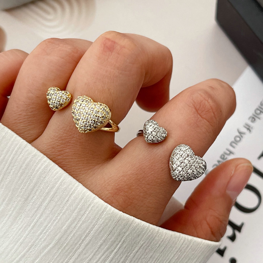 Pave zircon heart ring