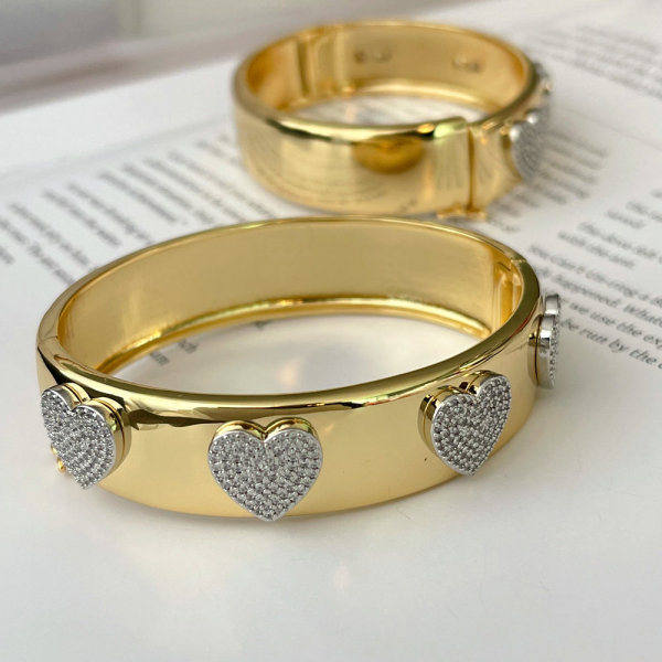 Pave zircon heart bangle