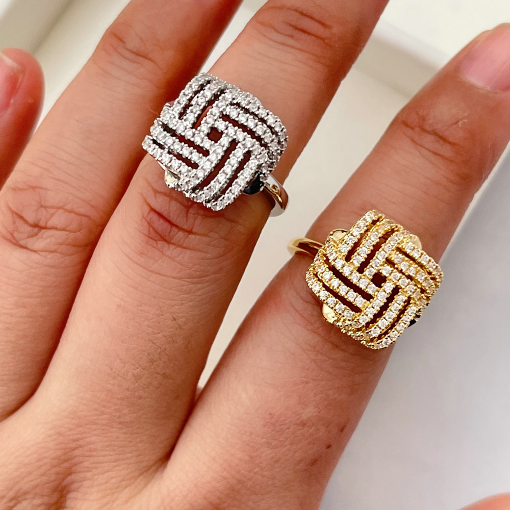 Pave zircon twist ring